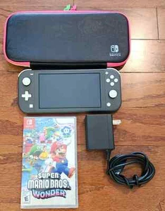 Consola Nintendo Switch Lite Gris con Estuche + Juego Mario Wonder - Imagen 1 de 2