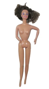 Muñeca Barbie Desnuda 1976 12 Pulgadas Cabello Moreno Ojos Azules Pierna Recta - Imagen 1 de 10