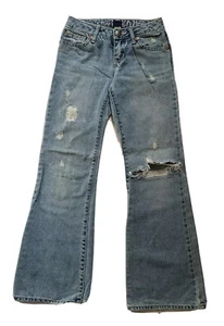 GapKids Girls Medium Blue Wash Bootcut Stretch Denim Jeans Deliberate Holes Sz 8 - Picture 1 of 3