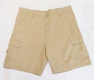 Wrangler Hero Khaki Tan Cargo Shorts Loose Fit Knee Length Men's Size 40 NWT - Picture 1 of 15