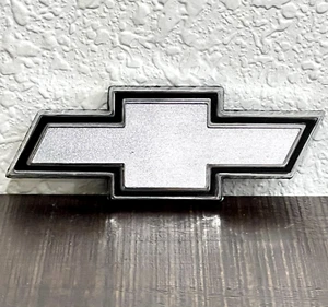 Genuine OEM 08 09 10 11 12 Chevy MALIBU Front Bowtie Emblem Logo Badge GM #E23 - Picture 1 of 4