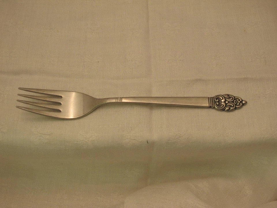 Oneida Community Vinland Salad Fork (s) Stainless 1989 - Image 1 of 1