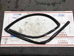96-00 Honda Civic 4Dr Left Rear Window Run Channel Glass Guide Rubber Seal 3607 - Bild 1 von 6
