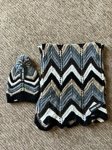 Steve Madden Knit Hat And Scarf Set Multi Color - Picture 1 of 6