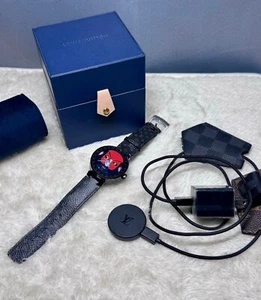 Authentic Louis Vuitton Tambour Horizon Light Up Connected Watch – QA002 -V3 - Photo 1 sur 8