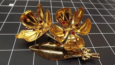 Broche prendedor vintage de plata de ley con flor grande con piedras rojas 31,2 gr Foto 1 de 4