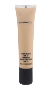 Mac Studio Sculpt SPF 15 Foundation Broad Spectrum SPF 15 - NC37 - Picture 1 of 2