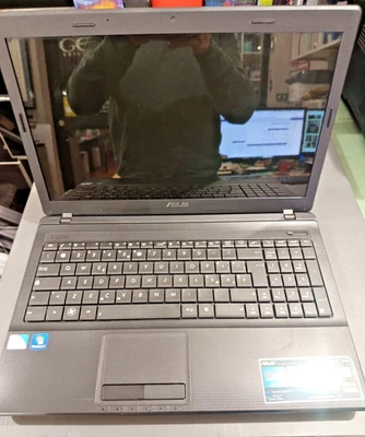 Notebook ASUS x54c 15,6" b960 2,2ghz 2gb ram 500Gb Hard disk - Imagen 1 de 4