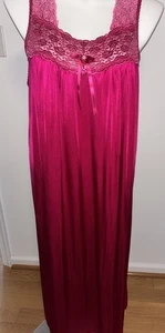 Vintage Vanity Fair Lace Bodice Nightgown XL Magenta Raspberry Pink Nylon Satin - Picture 1 of 8