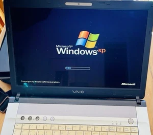Notebook portatile Sony VAIO VGN FE21M con Windows XP Media Center - Foto 1 di 8