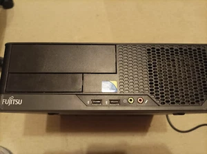 Fujitsu ESPRIMO E5731 Core 2 Quad Q8300 4x 2,5GHz 160GB HDD, 8GB RAM Windows 10 - Afbeelding 1 van 8