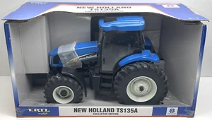 ERTL - New Holland TS135A - Collector Edition - 1:16 Scale - Picture 1 of 8