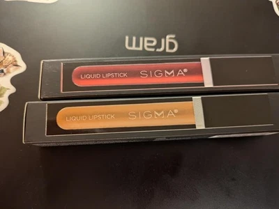 2 lápices labiales líquidos Sigma Beauty tamaño completo cachemir belladona Foto 1 de 2