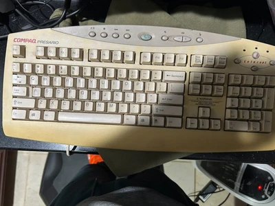 VINTAGE/GENUINE COMPAQ 340740-003 WIN PS2  KEYBOARD  TESTED - Image 1 of 3