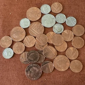 10 verschiedene britische Münzen Zaubertricks Magier Magnet Pennies kostenloser Versand - Bild 1 von 5
