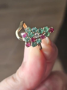 18 Carat Natural Ruby, Natural Emerald & Diamond Ring Size P Valued At $2,635.00 - Picture 1 of 12