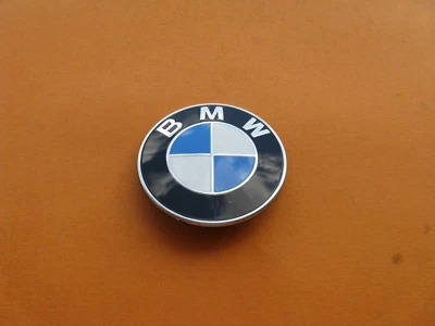 17 18 19 20 BMW 530I 530E 540I 540D SEDÁN TAPA TRASERA EMBLEMA LOGOTIPO INSIGNIA SIGNO A42539 Foto 1 de 4