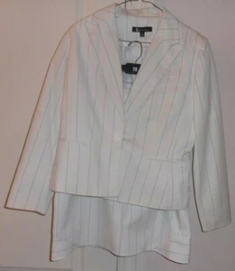 GORGEOUS LARRY LEVINE SKIRT SUIT WOMENS SIZE 10 CREAM WHITE W/THIN BLACK STRIPE - Picture 1 of 5