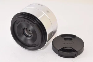 SIGMA 30MM F2.8 DN ART 013 SILVER FOR SONY E-MOUNT FOR PARTS NOT WORKING - Picture 1 of 10