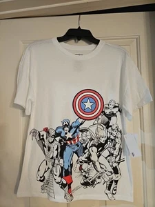 Boys Marvel T-Shirt Short Sleeve White With Marvel Superheros Size 18 - Picture 1 of 3