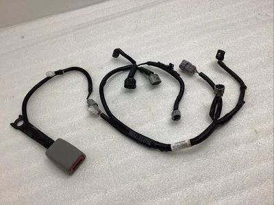 TOYOTA SIENNA 2015-2020 CINTURÓN DE SEGURIDAD PASAJERO DELANTERO DERECHO HEBILLA OEM Foto 1 de 4