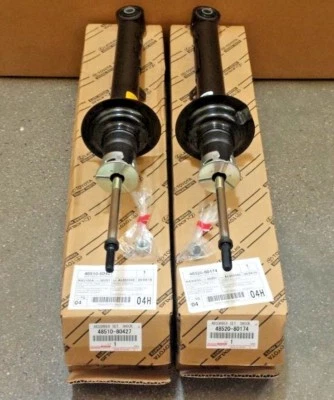 ОРИГИНАЛЬНЫЙ ЗАВОДСКОЙ КОМПЛЕКТ ПЕРЕДНИХ АМОРТИЗАТОРОВ LEXUS (ТОЛЬКО 2006 GS300 2WD) - Изображение 1 из 2