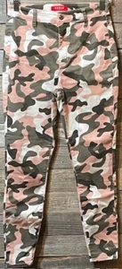 Guess, Pants, Women’s Size 26, Camouflage, Black, Pink, Stretch Skinny Jeans - Picture 1 of 4