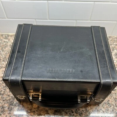 Estuche de Maquillaje Bobbi Marrón Baúl Cuero Negro Sin Llave Foto 1 de 4