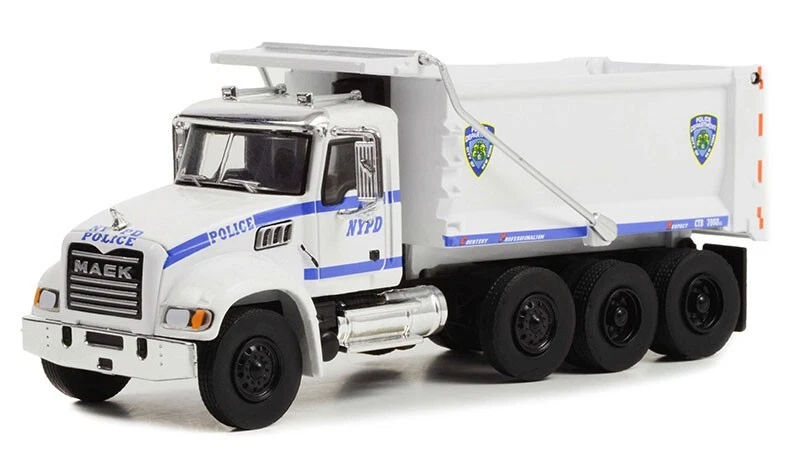 Greenlight 45160A 1985 Chevrolet C-65 Propane Truck LP Gas 1/64 Diecast Model