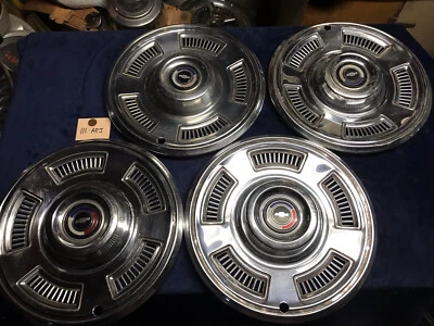 "Juego completo de cuatro tapacubos originales Chevrolet Chevelle 1967 14""! Foto 1 de 4