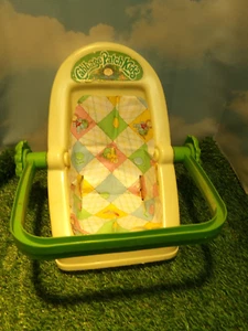 CABBAGE PATCH KIDS PLASTIC DOLL CARRIER - Picture 1 of 4