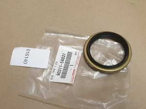 Lexus RX300 3.0L V6 Left Right Inner Wheel Hub Oil Seal 9031156031 99-03 Genuine - Picture 1 of 9