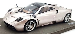 BBR 1/18 Scale Resin P1832B - Pagani Huayra 2010 Geneve - Metallic Champagne - Picture 1 of 6