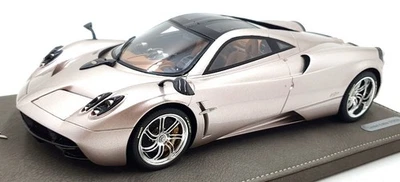 BBR 1/18 Scale Resin P1832B - Pagani Huayra 2010 Geneve - Metallic Champagne - Image 1 of 4