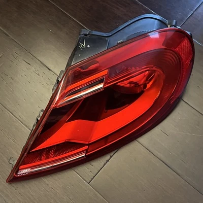Luz trasera derecha pasajero VOLKSWAGEN BEETLE OEM 12-19 2012-2019 Foto 1 de 2