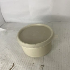 Vintage Tupperware 1667 Replacement Center Bowl Lid For Veggie & Dip Tray Almond - Picture 1 of 4