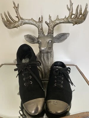 Chanel Black Shoes Two Tone With Cc Logo Size 38.5 US 8.5 - Image 1 of 4