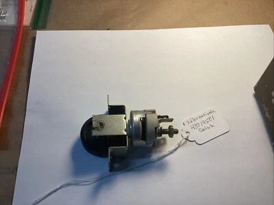 437195c1 Interruptor Scout IH Interruptor de atenuación Internacional NOS Foto 1 de 4