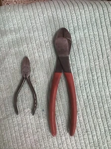 Crescent 542-8" Heavy-Duty Diagonal Cutting Pliers, Cushion Grip & 4.5” Cutters - Picture 1 of 9