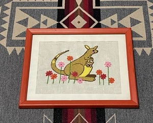 Framed Kangaroo Crewel Embroidery Picture 9x10.5 Floral Art T25 - Picture 1 of 4