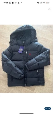 Polo Ralph Lauren – Doudoune Homme Noire Capuche – Logo Rouge – Neuve - Photo 1/2