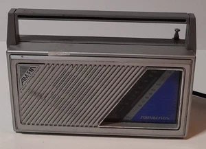Radio AM FM Soundesign Solid State 2 bandes modèle 2207 AC/DC vintage FONCTIONNE - Photo 1/5