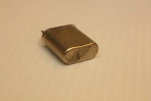CRYSTAL - QUARTZ - 5000 kHz - 5.00 MHz - CR-18/U case - GRC-9 - Photo 1/2