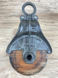 Vintage Barn Pulley with Cast Iron Metal Frame and Wooden Wheel - Picture 1 of 12