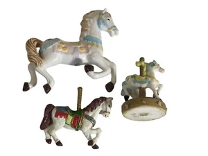 Konvolut 3 Karussell Pferde Skulptur Figur Keramik Glas - Bild 1 von 5