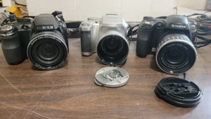 Lot Of 3 Fujifilm FinePix Digital Cameras: S4200, S3000, S5200 - Picture 1 of 13