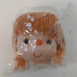 Cabeza y manos de muñeca de plástico vintage NOS - Imagen 1 de 8