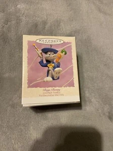 Hallmark EASTER Spring Ornament BUGS BUNNY Painter LOONEY TUNES QEO8279 1995 - Picture 1 of 3