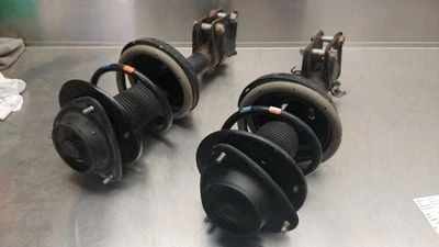 Subaru WRX STI 2018-2021 OEM puntales delanteros 20310VA410 20310VA400 Foto 1 de 4