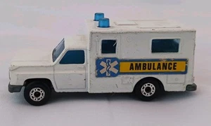 Vintage 1977 Matchbox Ambulance No. 41 1:64 Superfast Emergency Medical Service - Picture 1 of 9